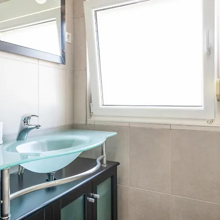 Beautiful In With Wifi Holiday home